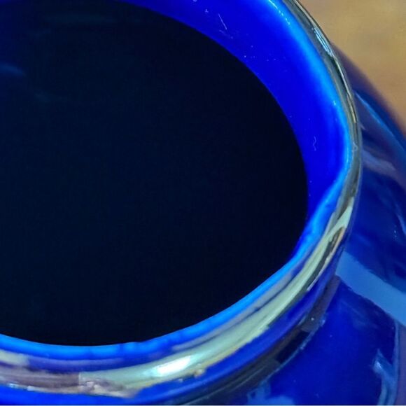 Vintage Hand Painted Ceramic Japanese Cobalt Blue and Gold Peacock Vase 6” - Picture 7 of 10